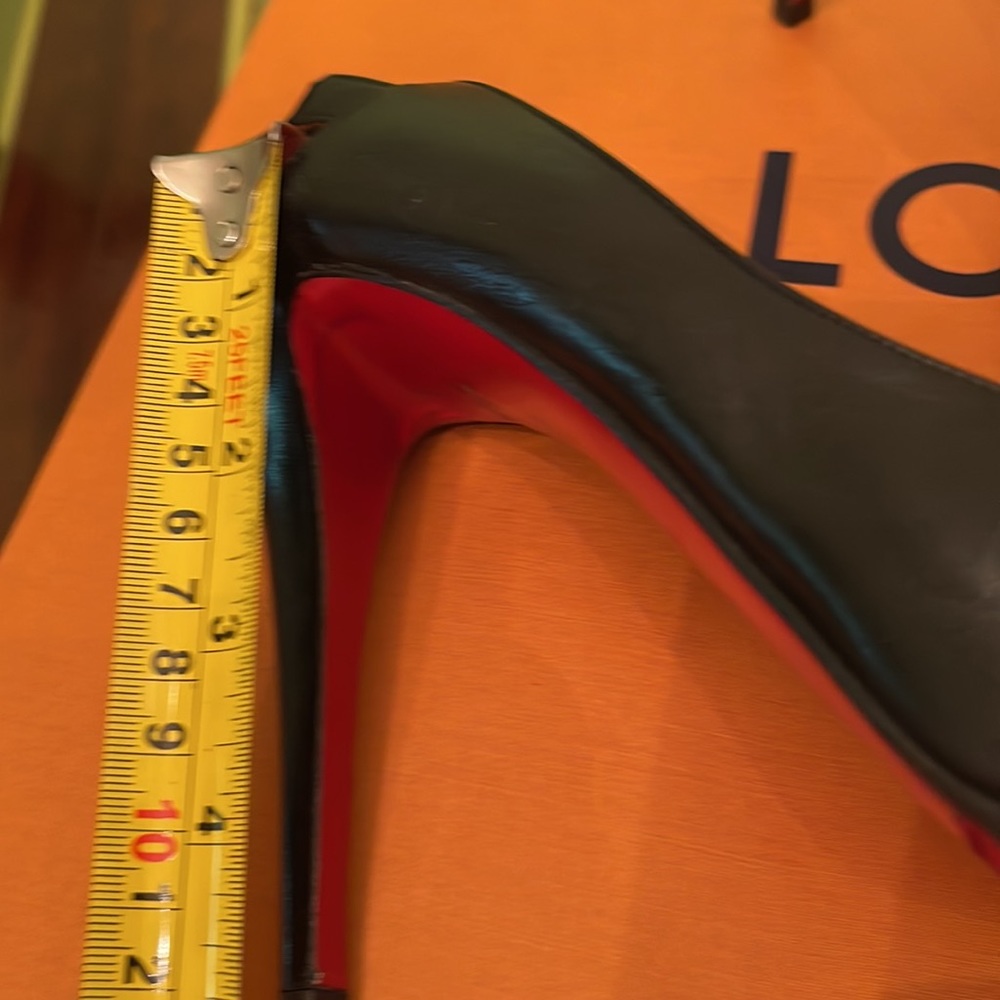 Christian Louboutin in excellent condition was worn two or three times - Picture 12 of 17